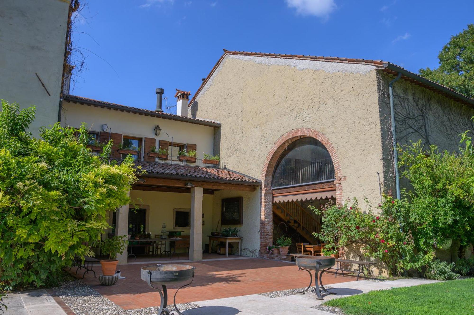Palazzetto Ardi Bed & Breakfast Torri di Confine Luaran gambar