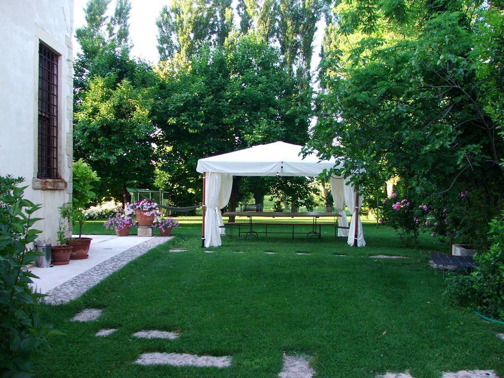 Palazzetto Ardi Bed & Breakfast Torri di Confine Luaran gambar